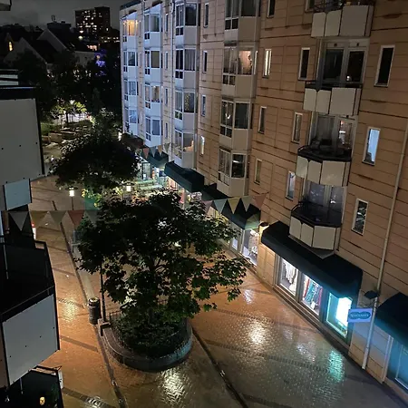 Moderne 2 Roms I Hjertet Av *